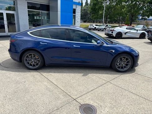 Used 2018 Tesla Model 3 Long Range AWD/4WD image 9