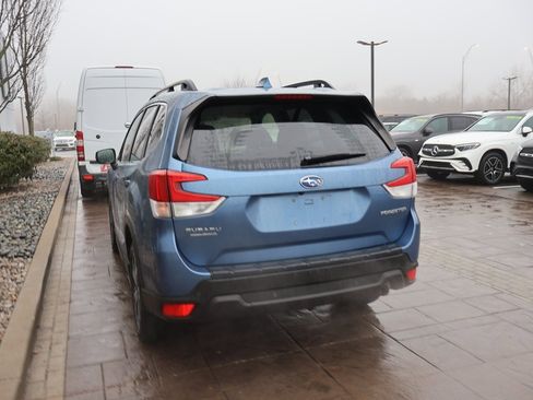 Used 2022 Subaru Forester Limited image 8