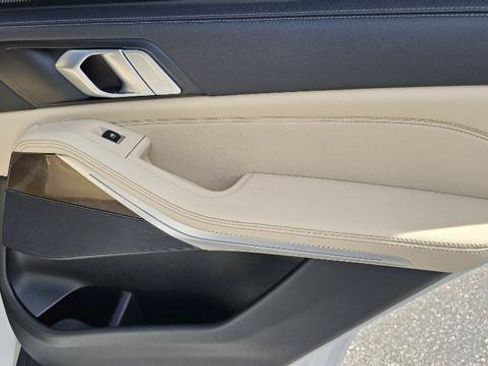Used 2022 BMW X5 xDrive40i w/ Executive Package AWD/4WD image 40