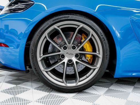 Used 2022 Porsche 718 Cayman GT4 image 41