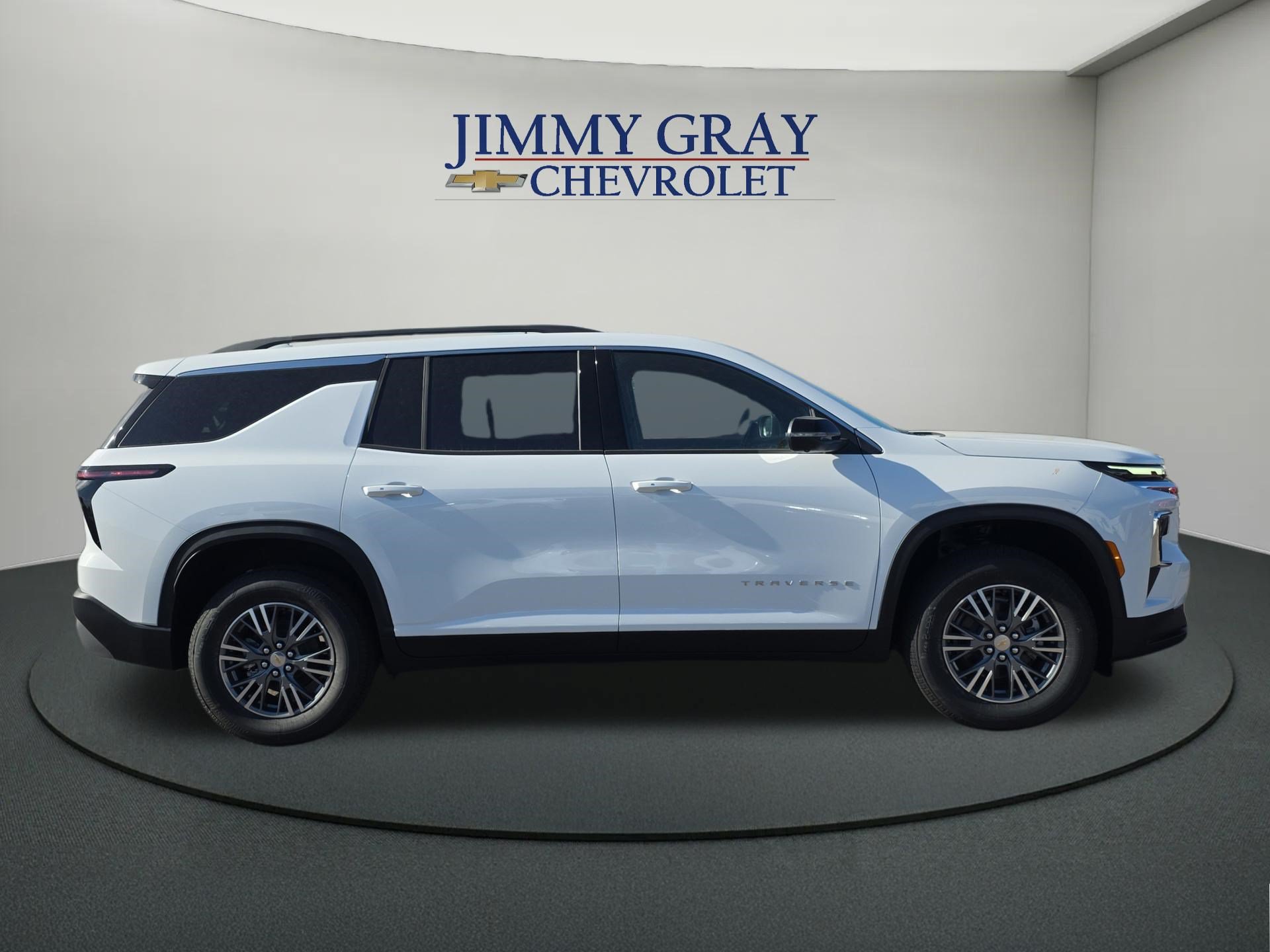 New 2027 Chevrolet Traverse LT w/ Driver Confidence Package FWD image 6
