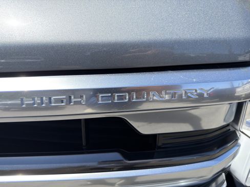 Used 2024 Chevrolet Silverado 1500 High Country w/ High Country Premium Package AWD/4WD image 60