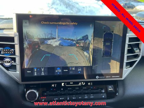 Used 2024 Toyota Sequoia SR5 w/ SR5 Premium Package AWD/4WD image 25