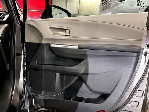Certified 2024 Toyota Sienna LE image 20
