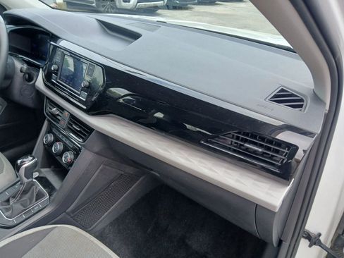 Used 2024 Volkswagen Taos S image 17