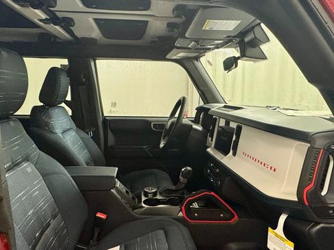 New 2025 Ford Bronco Heritage Edition image 6
