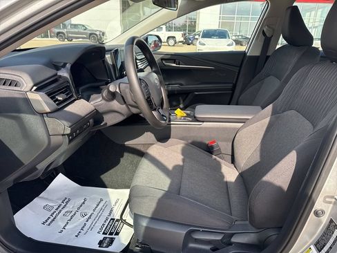 Certified 2025 Toyota Camry LE AWD/4WD image 7