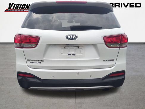 Used 2016 Kia Sorento EX w/ EX Premium Package AWD/4WD image 4