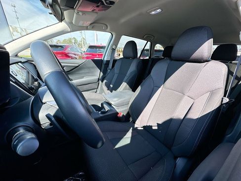 Used 2023 Subaru Outback Premium image 18