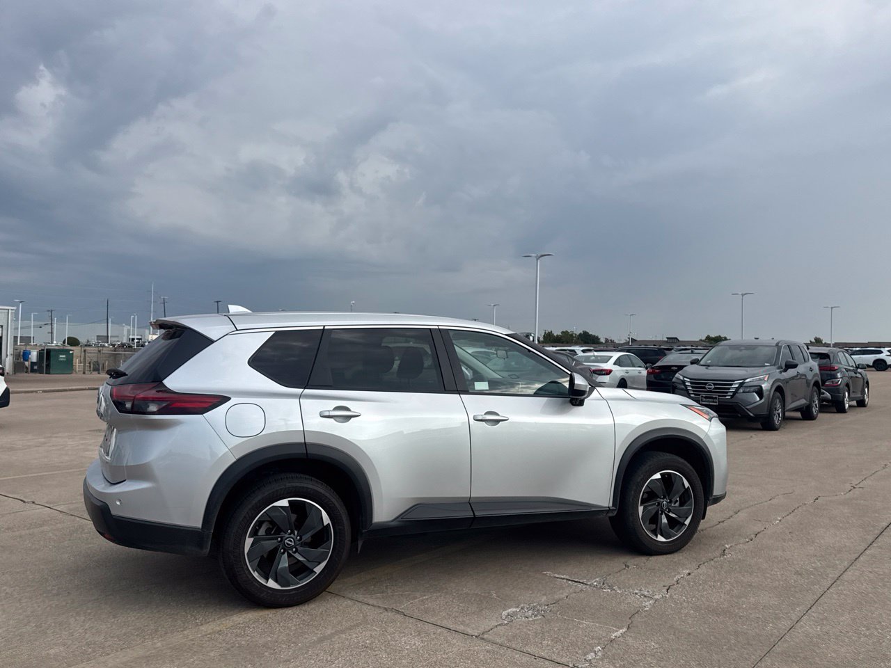 Certified 2025 Nissan Rogue SV FWD image 26