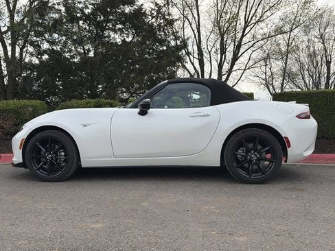 Used 2022 MAZDA MX-5 Miata Club image 8