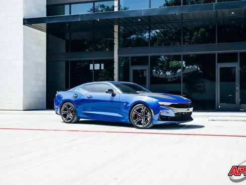 Used 2019 Chevrolet Camaro SS RWD image 19