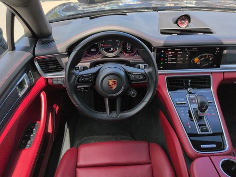 Used 2022 Porsche Panamera 4 Platinum Edition AWD/4WD image 16