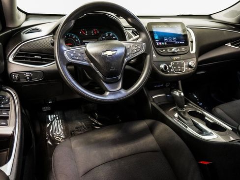 Used 2020 Chevrolet Malibu LT image 13
