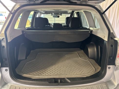 Used 2017 Subaru Forester 2.5i Premium image 14