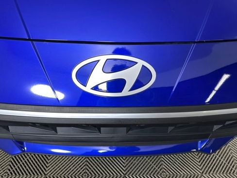 Certified 2025 Hyundai Elantra Sport image 38
