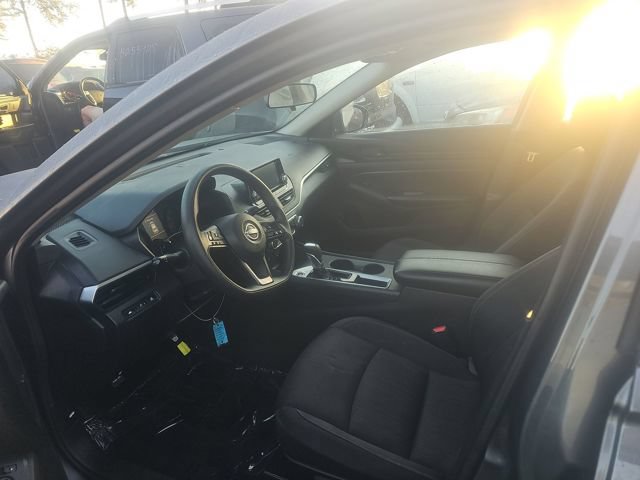Used 2024 Nissan Altima 2.5 S FWD image 11
