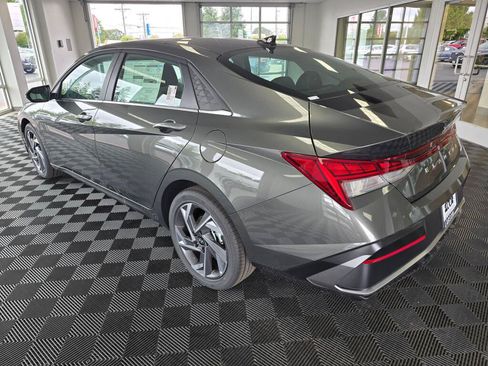 New 2026 Hyundai Elantra Limited FWD image 5