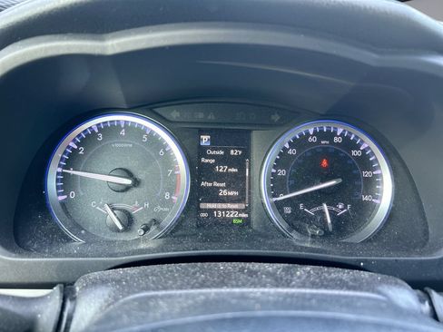 Used 2019 Toyota Highlander XLE FWD image 22