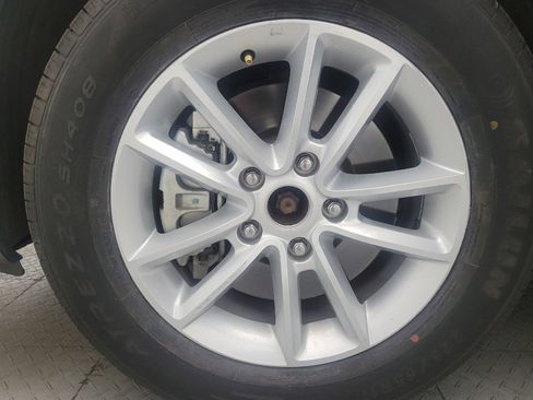 Used 2020 Dodge Grand Caravan SXT image 31