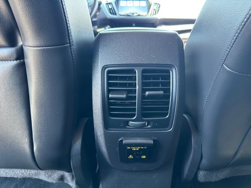 Used 2019 Ford Escape Titanium FWD image 7