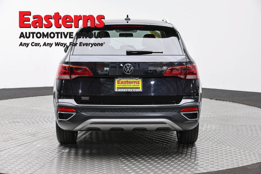 Used 2022 Volkswagen Taos SE AWD/4WD image 6