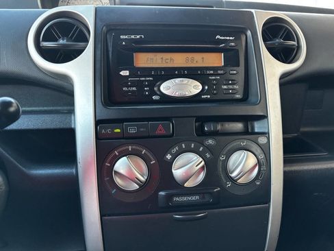 Used 2005 Scion xB image 24