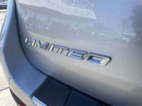 Used 2022 Ford Explorer Limited w/ Equipment Group 301A image 32