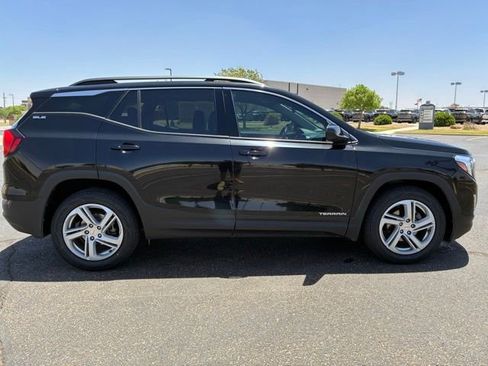 Used 2020 GMC Terrain SLE w/ Driver Convenience Package FWD image 7