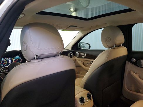 Used 2021 Mercedes-Benz C 300 Sedan image 12