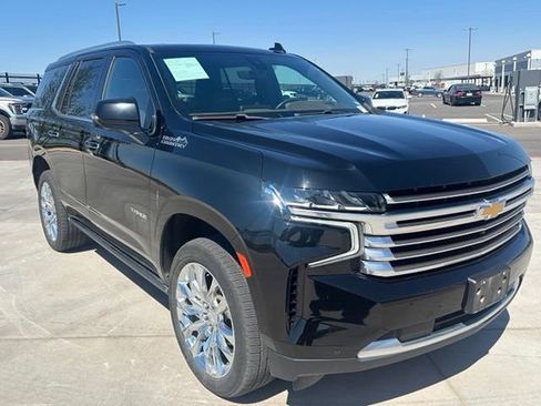 Used 2021 Chevrolet Tahoe High Country w/ Premium Package AWD/4WD image 2
