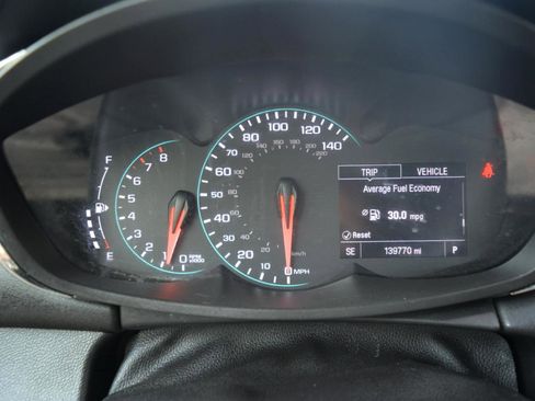 Used 2018 Chevrolet Trax LT w/ LT Convenience Package image 24