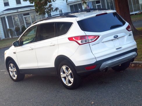 Used 2013 Ford Escape SE image 24
