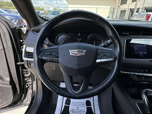 Certified 2023 Cadillac XT4 Premium Luxury FWD image 22