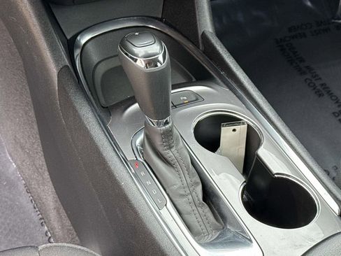 Used 2020 Chevrolet Malibu LT image 35