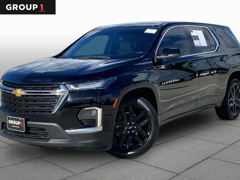 Certified 2022 Chevrolet Traverse LS w/ LPO, Cargo Package FWD image 1