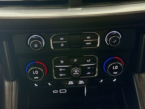 Used 2021 Chevrolet Tahoe RST w/ Luxury Package image 19