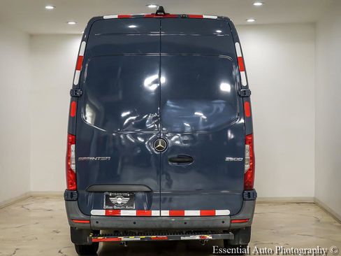 Used 2019 Mercedes-Benz Sprinter 144 image 7
