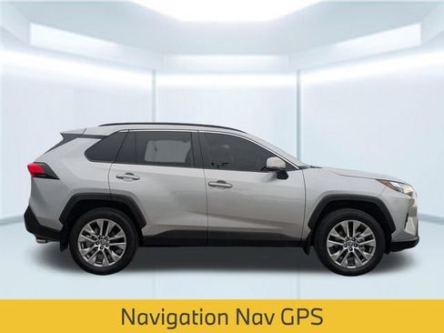 Used 2024 Toyota RAV4 XLE Premium image 8