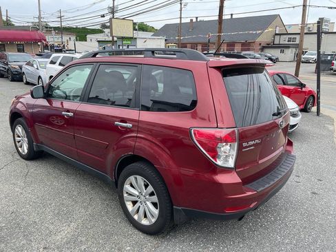 Used 2011 Subaru Forester 2.5X Limited AWD/4WD image 5