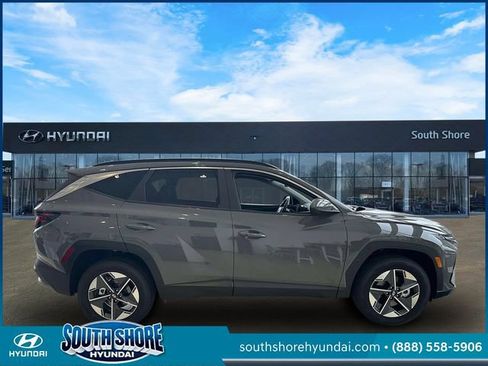 Used 2026 Hyundai Tucson SEL AWD/4WD image 2