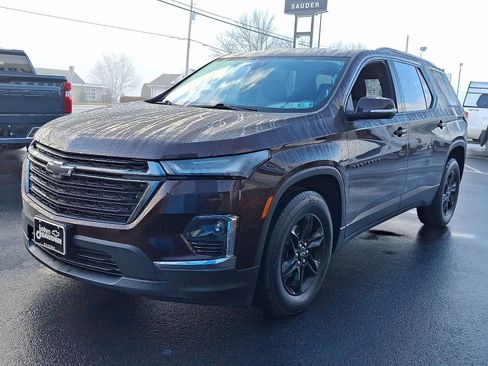 Used 2023 Chevrolet Traverse LT w/ Midnight/Sport Edition image 3