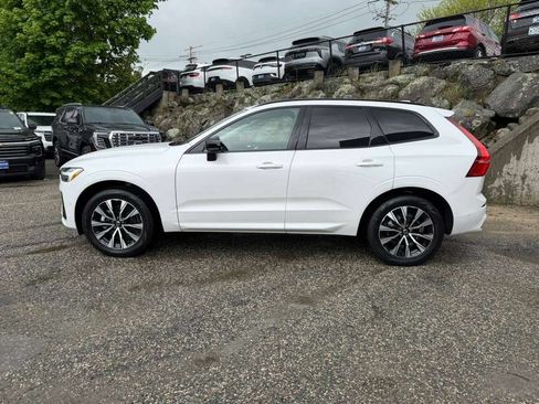 Used 2024 Volvo XC60 B5 Plus w/ Protection Package Premier AWD/4WD image 3