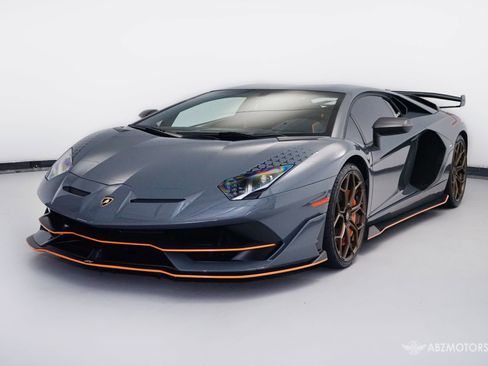 Used 2019 Lamborghini Aventador SVJ AWD/4WD image 2