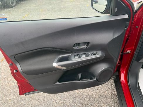 Used 2024 Nissan Kicks SV FWD image 12