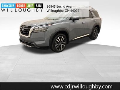 Used 2025 Nissan Pathfinder Platinum