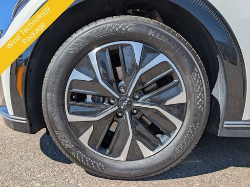 Certified 2024 Kia EV6 Wind w/ Wind Technology Package image 13