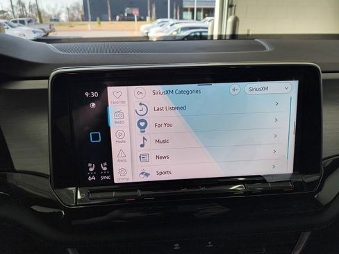 New 2025 Volkswagen Atlas Cross Sport SE image 43