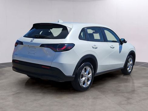Certified 2023 Honda HR-V LX image 4