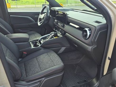 Used 2023 Chevrolet Colorado Z71 w/ Z71 Convenience Package 2 image 14